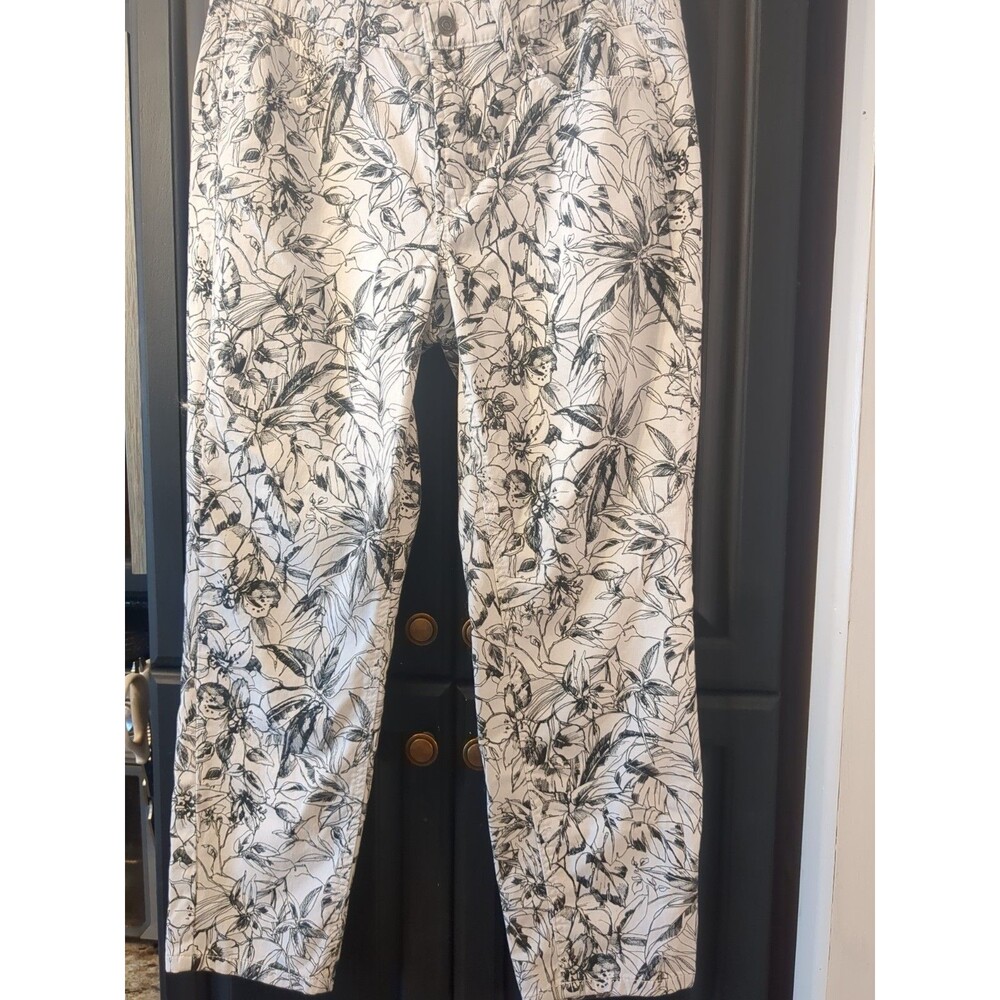 Ladies Cambio Leaf Print Pants Cropped Sz 8 Black & White